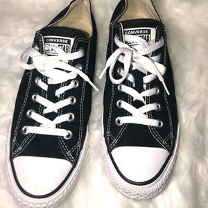 Converse sneakers 9.5
